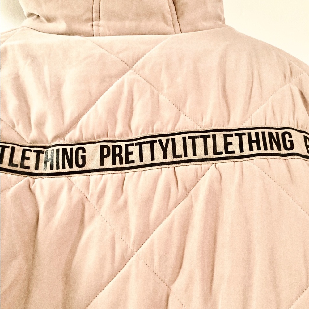 PrettyLittleThing Stone Peach Skin Diamond Quilted Oversized Puffer Jacket - Picture 4 of 8